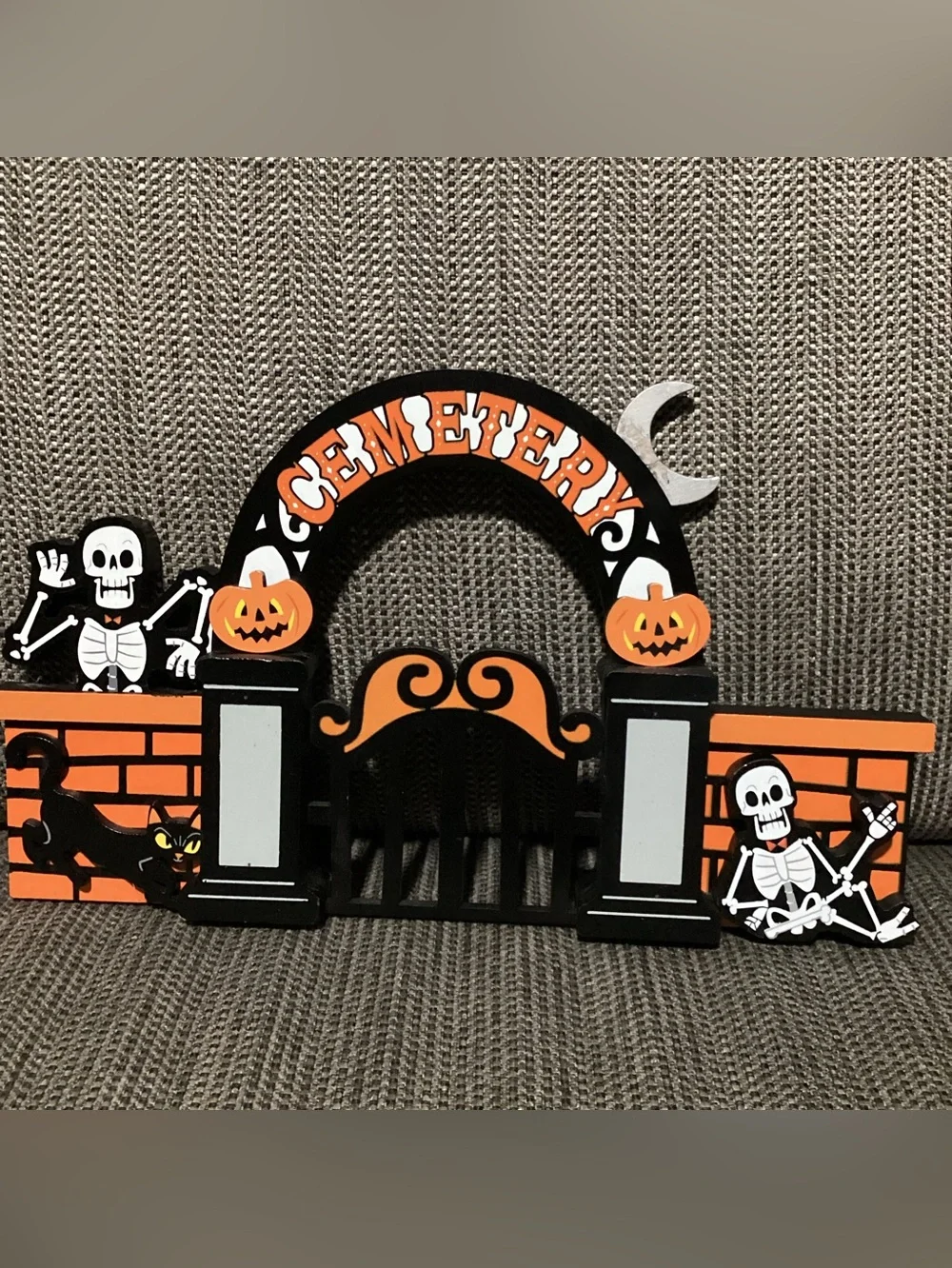 Target Hyde & Eek Mini Mantle Skeleton Themed Decor Wood Halloween Lot of 2 2022